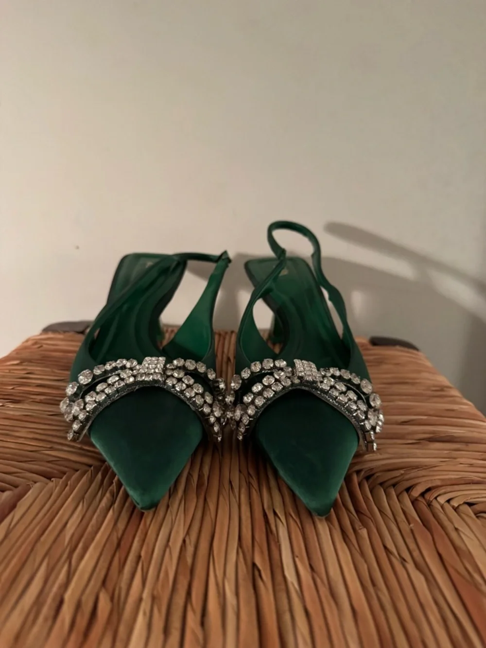 Zara Emerald Green Satin Slingback Heels with Crystal Bow size 38 - Picture 2 of 8